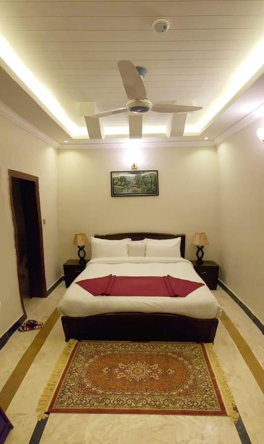 Triple One Abbottabad Exterior foto